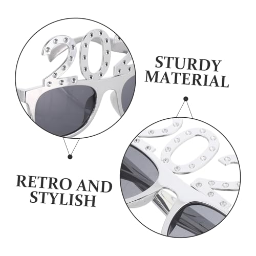 Warmhm Partybrille mit Funkelnden Zahlen Lustige Kostümbrille für Abschluss und Silvesterfeiern Kunststoffrahmen Festliche Sonnenbrille als Fotoaccessoire und Partygag Warmhm Partybrille mit Funkelnden Zahlen Lustige Kostümbrille für Abschluss und Silvesterfeiern Kunststoffrahmen Festliche Sonnenbrille als Fotoaccessoire und Partygag von Warmhm