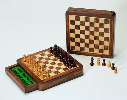 Magnetschachspiel aus Palisander mit Schubfach, 19 x 19 3,5 cm, Königshöhe 33 Magnetschachspiel aus Palisander mit Schubfach, 19 x 19 3,5 cm, Königshöhe 33 von Weible Spiele