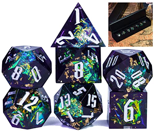 World of Dice - Spacebreaker Serie - handgefertigtes Pen and Paper Würfel Set, 7-teilig, mit Spitzen Kanten und Ecken, für Dungeons and Dragons, Shadowrun, Cthulhu, UVM. (Dark Purple) von World of Dice