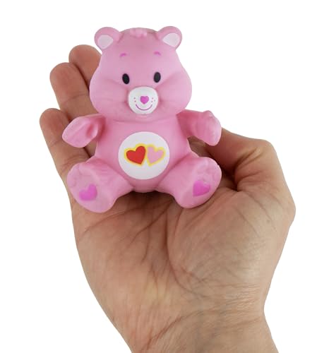 Worlds Smallest Care Bears Stretchies Miniatur-Sortiment mit Glücksbär, zartem Herzbär, Harmoniebär und Love-A-Lot-Bär. Jeweils separat erhältlich. Stile nach dem Zufallsprinzip für Kinder ab 8 Jahren von Worlds Smallest