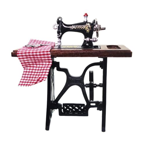 Detaillierte Nähmaschine für Puppenhäuser im Maßstab 1:12 mit kariertem Miniaturtuch und Schere für Szenendekoration, Miniaturmöbel Detaillierte Nähmaschine für Puppenhäuser im Maßstab 1:12 mit kariertem Miniaturtuch und Schere für Szenendekoration, Miniaturmöbel von YPREWY