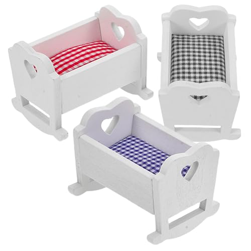 Yardwe 3-teiliges Baby-Puppenbett: Miniatur-Puppenhausbett – Babybettmodell im Maßstab 1:12 – Mini-Haus-Schlafzimmer-Ornament für Kinderzimmer-Kinderparty Yardwe 3-teiliges Baby-Puppenbett: Miniatur-Puppenhausbett – Babybettmodell im Maßstab 1:12 – Mini-Haus-Schlafzimmer-Ornament für Kinderzimmer-Kinderparty von Yardwe