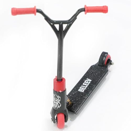 Roter Mini-Finger-Scooter, niedliche Mini-Skateboards, Kunststoff-Finger-Skateboards, Fingersport, interaktive Finger-Fotografie-Requisiten, Fingerbretter und Fingerräder, Fahrzeuge von YuanHolumid