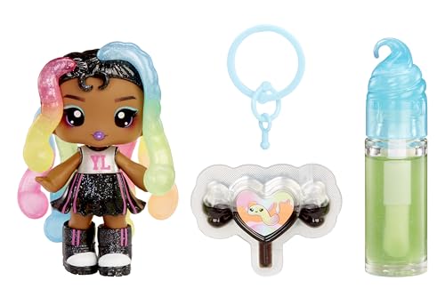 Yummiland Lip Gloss Doll: Sour Sweeties - Sasha Sourworms - Enthält 1 Puppe, DIY-Lipgloss + Abnehmbaren Schlüsselanhänger, Kosmetik-Spiel, Sammlerstück, Geeignet für Kinder ab 4 Jahren Yummiland Lip Gloss Doll: Sour Sweeties - Sasha Sourworms - Enthält 1 Puppe, DIY-Lipgloss + Abnehmbaren Schlüsselanhänger, Kosmetik-Spiel, Sammlerstück, Geeignet für Kinder ab 4 Jahren von Yummiland