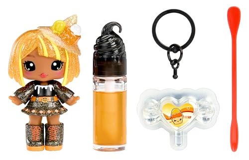 Yummiland x Halloween Lip Gloss Doll - Blair Treats - Enthält 1 Puppe, DIY-Lipgloss + Schlüsselanhänger, Kosmetik-Spiel, Saisonales Sammlerstück, Geeignet für Kinder ab 4 Jahren Yummiland x Halloween Lip Gloss Doll - Blair Treats - Enthält 1 Puppe, DIY-Lipgloss + Schlüsselanhänger, Kosmetik-Spiel, Saisonales Sammlerstück, Geeignet für Kinder ab 4 Jahren von Yummiland