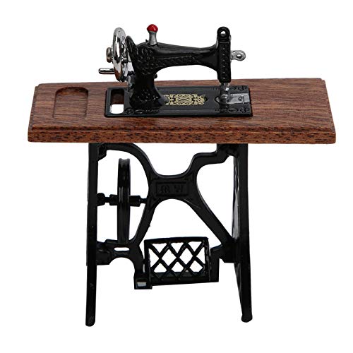 ZJchao Dollhouse Möbel, Retro Vintage Nähmaschine Dollhouse Miniatur 1/12 Nähmaschinenmöbel Miniaturmöbel Vintage Nähmaschine für 1/12 Puppenhaus ZJchao Dollhouse Möbel, Retro Vintage Nähmaschine Dollhouse Miniatur 1/12 Nähmaschinenmöbel Miniaturmöbel Vintage Nähmaschine für 1/12 Puppenhaus von ZJchao