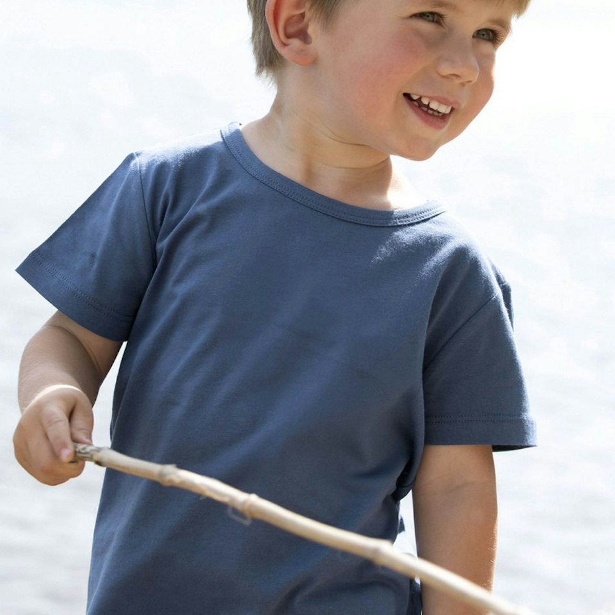 Blaues Shirt kurzarm uni Basic 134 Blaues Shirt kurzarm uni Basic 134