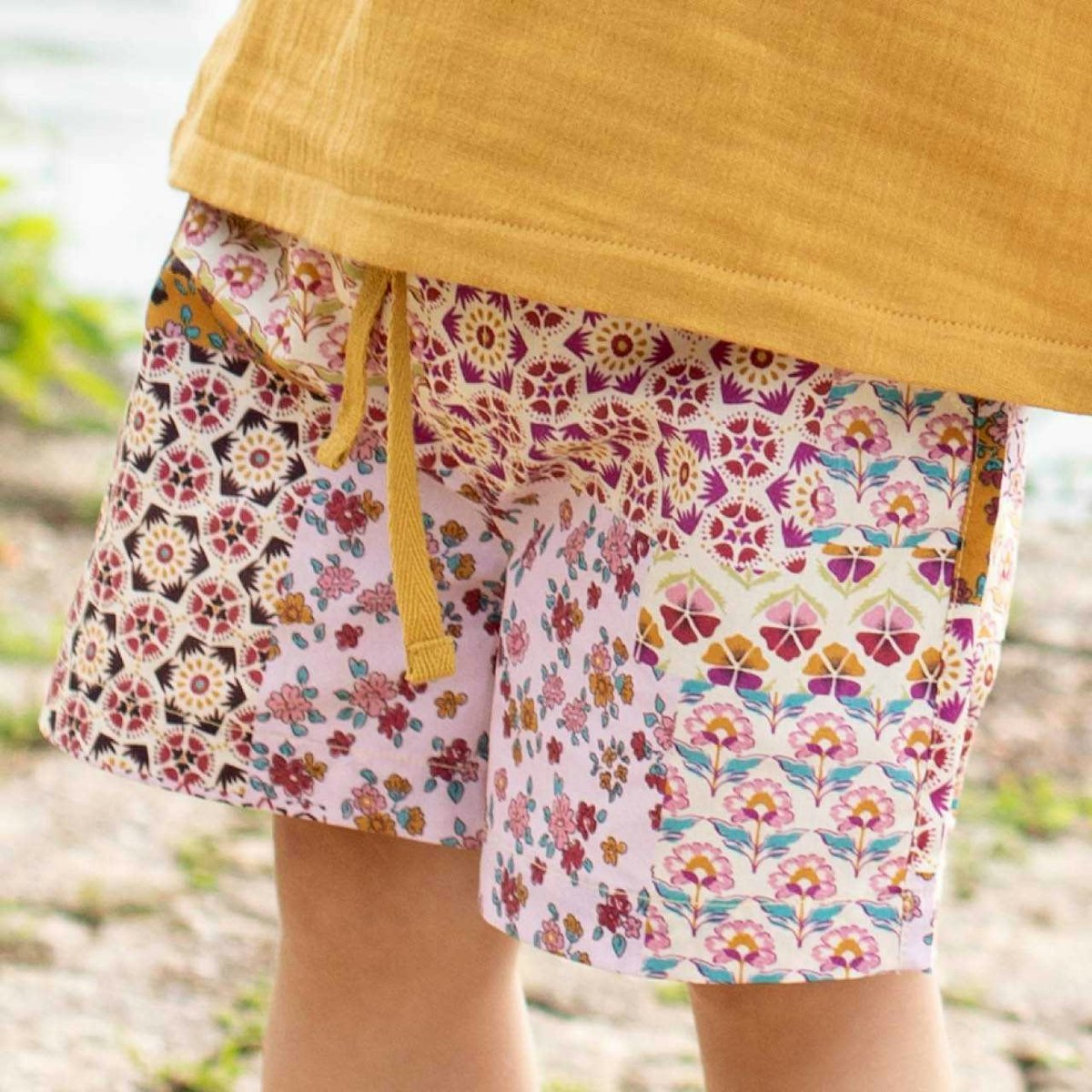 Bunt geblümte Web Shorts 140 Bunt geblümte Web Shorts 140
