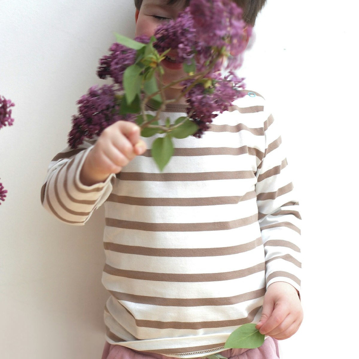 Edles Shirt taupe gestreift 80 Edles Shirt taupe gestreift 80