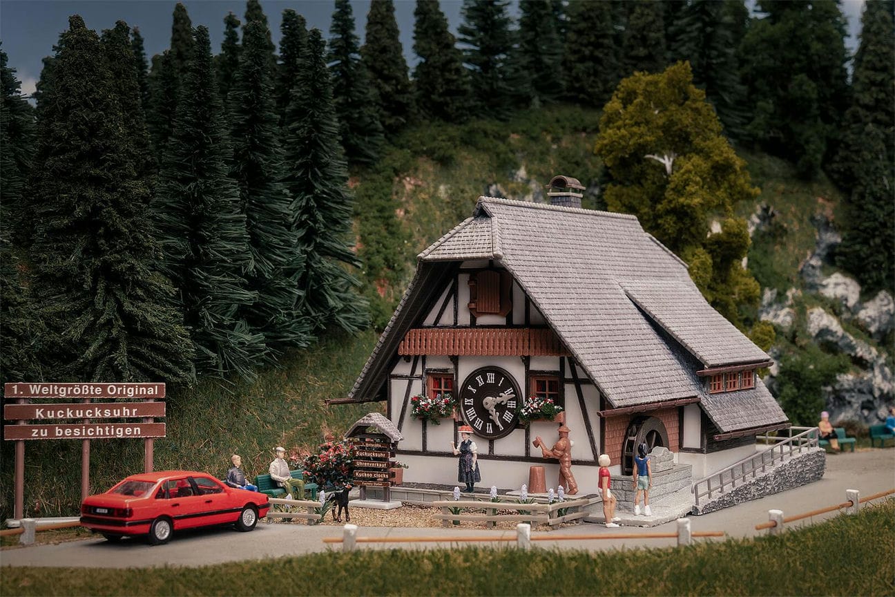 Faller 1. Weltgrößte Kuckucksuhr mit Figur Jubiläumsmodell H0 1:87 Modellbahn Faller 1. Weltgrößte Kuckucksuhr mit Figur Jubiläumsmodell H0 1:87 Modellbahn