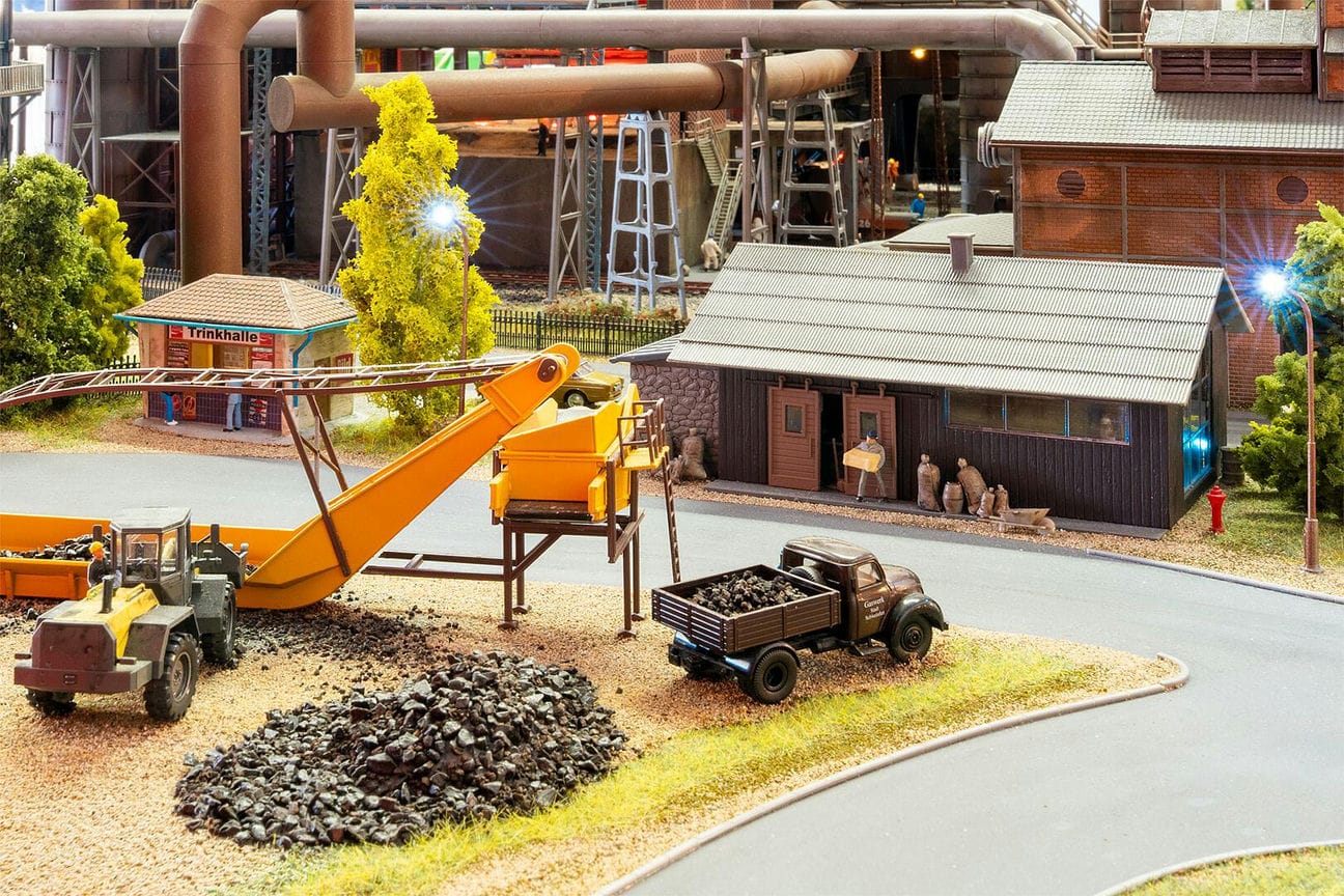 Faller Lagerschuppen mit Förderband H0 1:87 191841 Modelleisenbahn Faller Lagerschuppen mit Förderband H0 1:87 191841 Modelleisenbahn