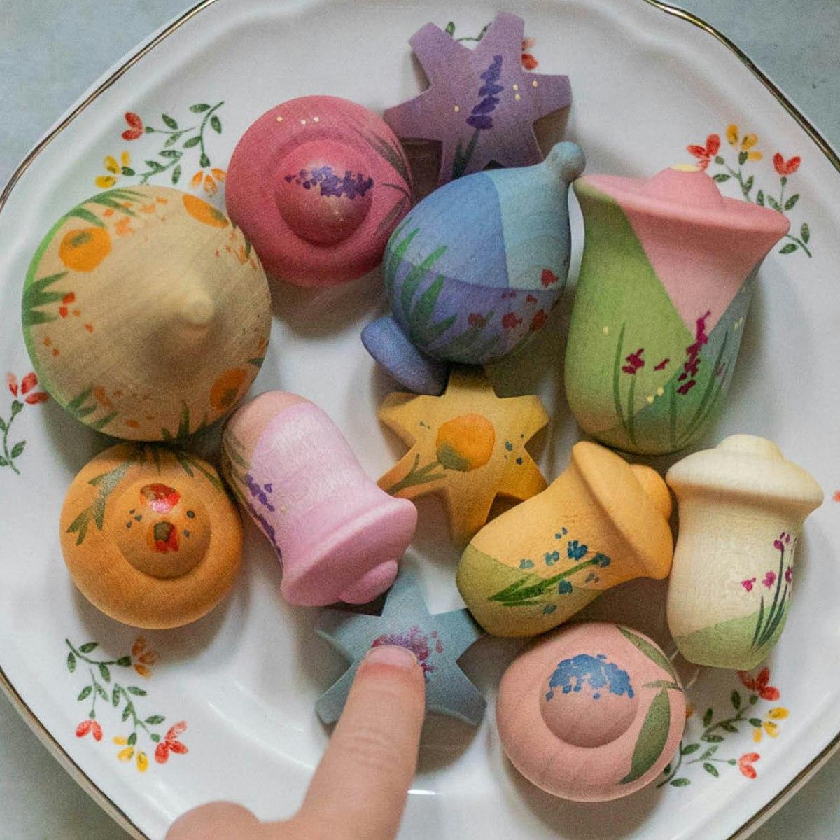 Flower Meadow 18 Holzfiguren Flower Meadow 18 Holzfiguren