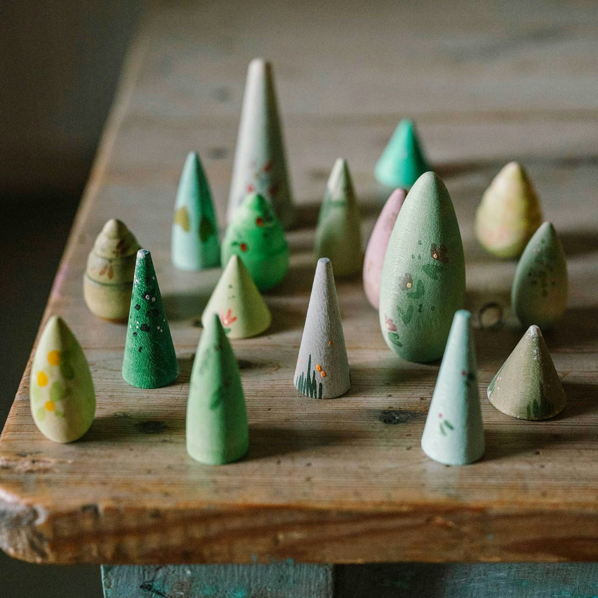 Forest Tree 18 teiliges Figuren Set aus Holz Forest Tree 18 teiliges Figuren Set aus Holz