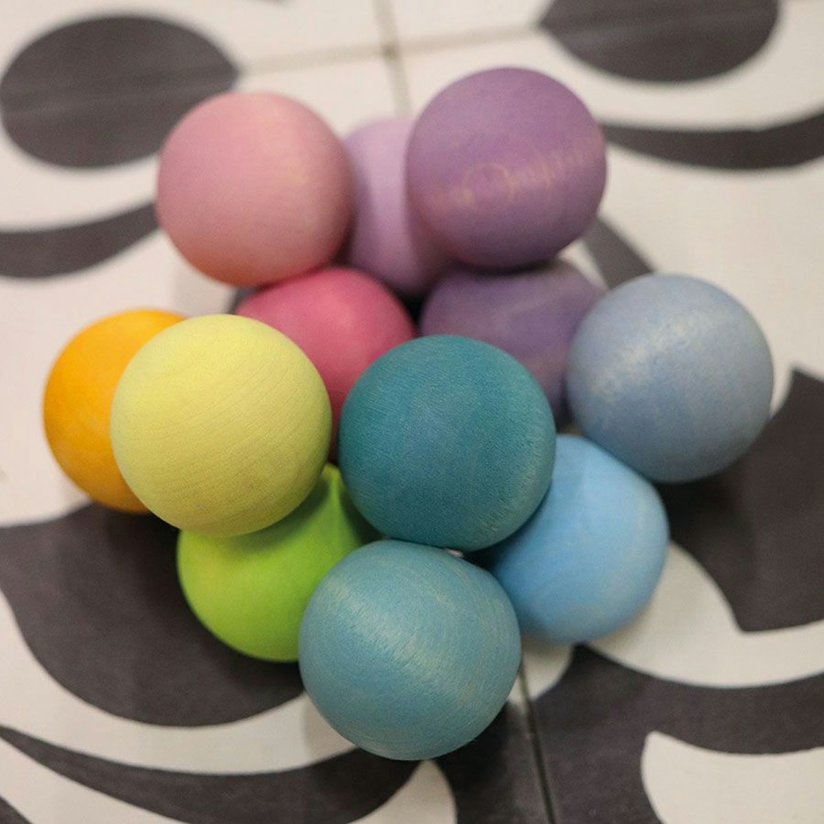 Grimms Kugelgreifling pastell Babyspielzeug Grimms Kugelgreifling pastell Babyspielzeug