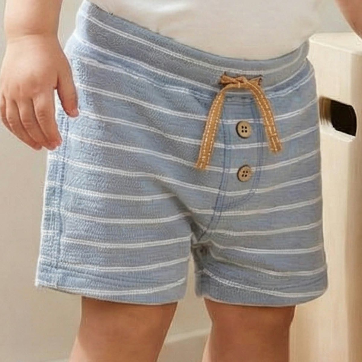 Hochwertige Bermuda Sweat Shorts blau gestreift 98 Hochwertige Bermuda Sweat Shorts blau gestreift 98