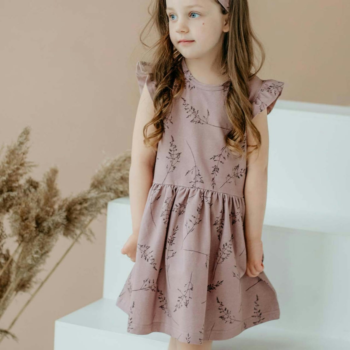 Hochwertiges Mädchen Kleid kräftiges altrosa 122/128 Hochwertiges Mädchen Kleid kräftiges altrosa 122/128