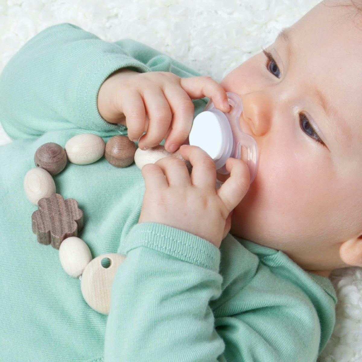 Holz-Schnullerkette Silikonring Kleeblatt Holz-Schnullerkette Silikonring Kleeblatt