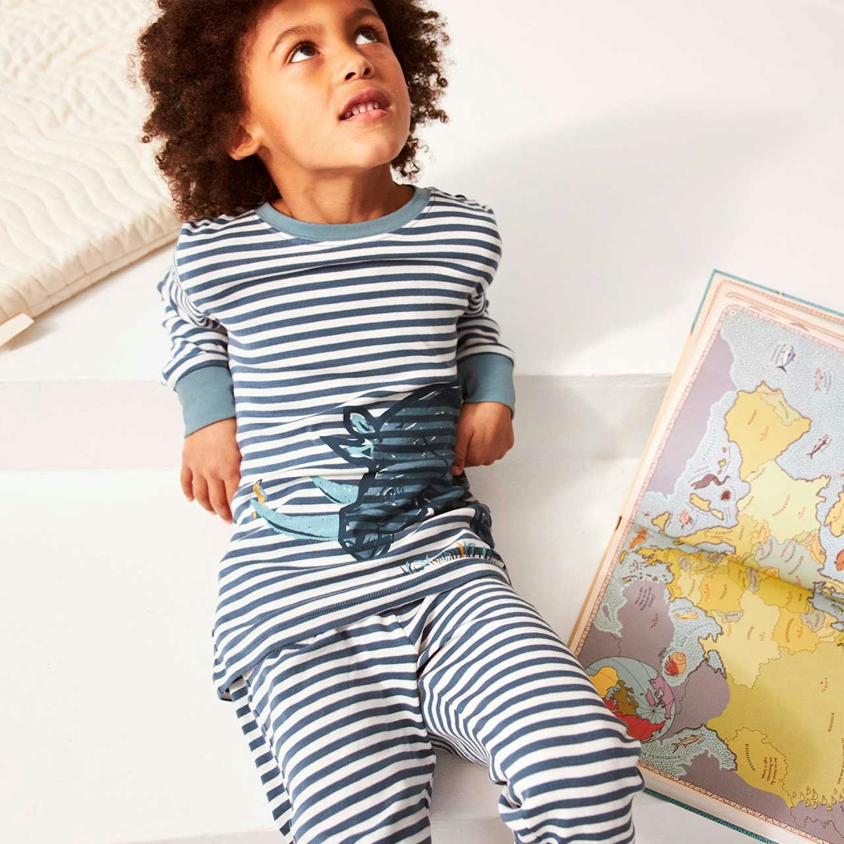 Leichter Jungen Schlafanzug Nashorn Ringel 128 Leichter Jungen Schlafanzug Nashorn Ringel 128