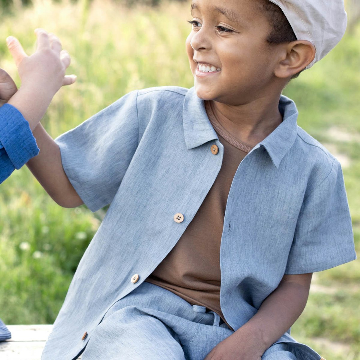 Leichtes Hemd kurzarm Leinen hellblau 122/128 Leichtes Hemd kurzarm Leinen hellblau 122/128