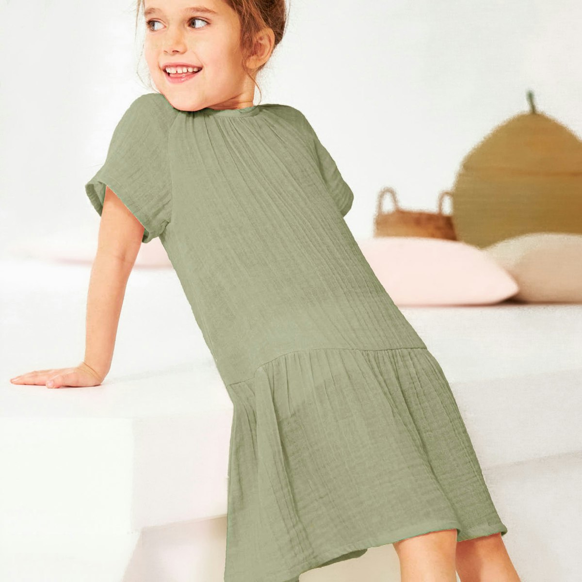 Leichtes Musselin Kleid kurzarm olivgrün 110 Leichtes Musselin Kleid kurzarm olivgrün 110