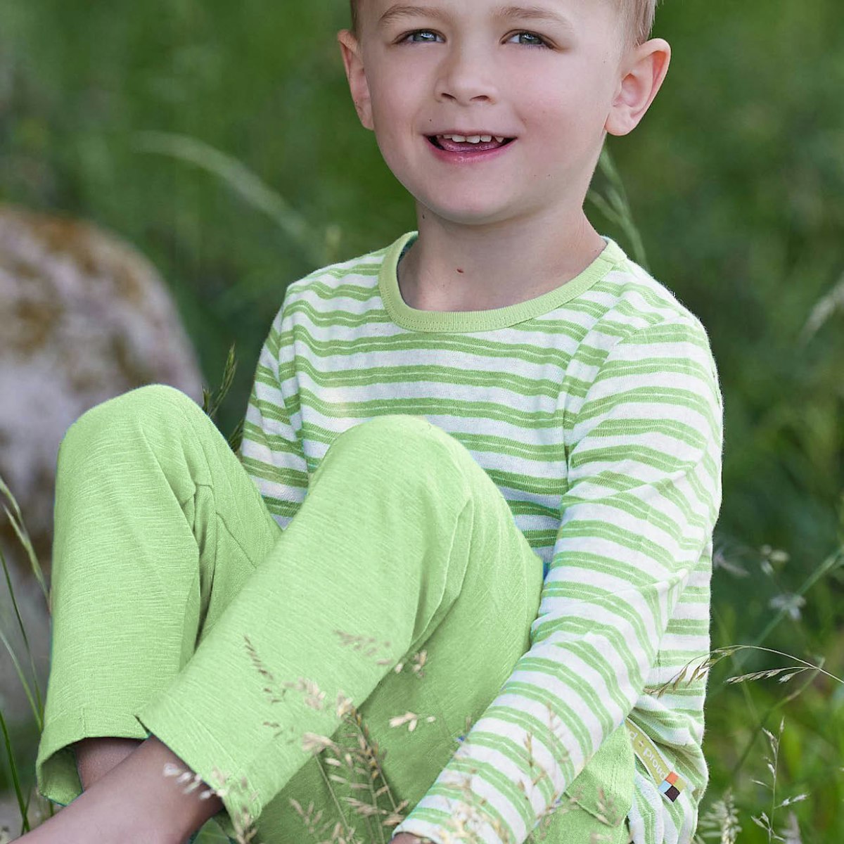 Luftiges Leinen Shirt langarm hellgrün geringelt 110/116 Luftiges Leinen Shirt langarm hellgrün geringelt 110/116