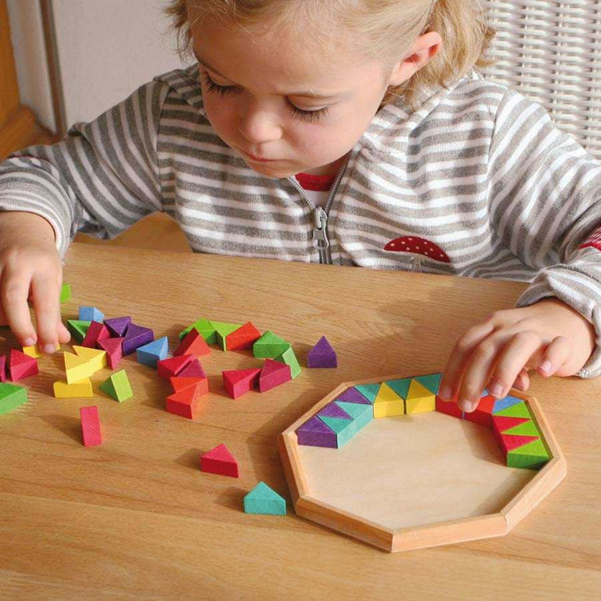 Mandala räumliches Denkspiel Gestaltung - 16 cm - 72 Teile Mandala räumliches Denkspiel Gestaltung - 16 cm - 72 Teile