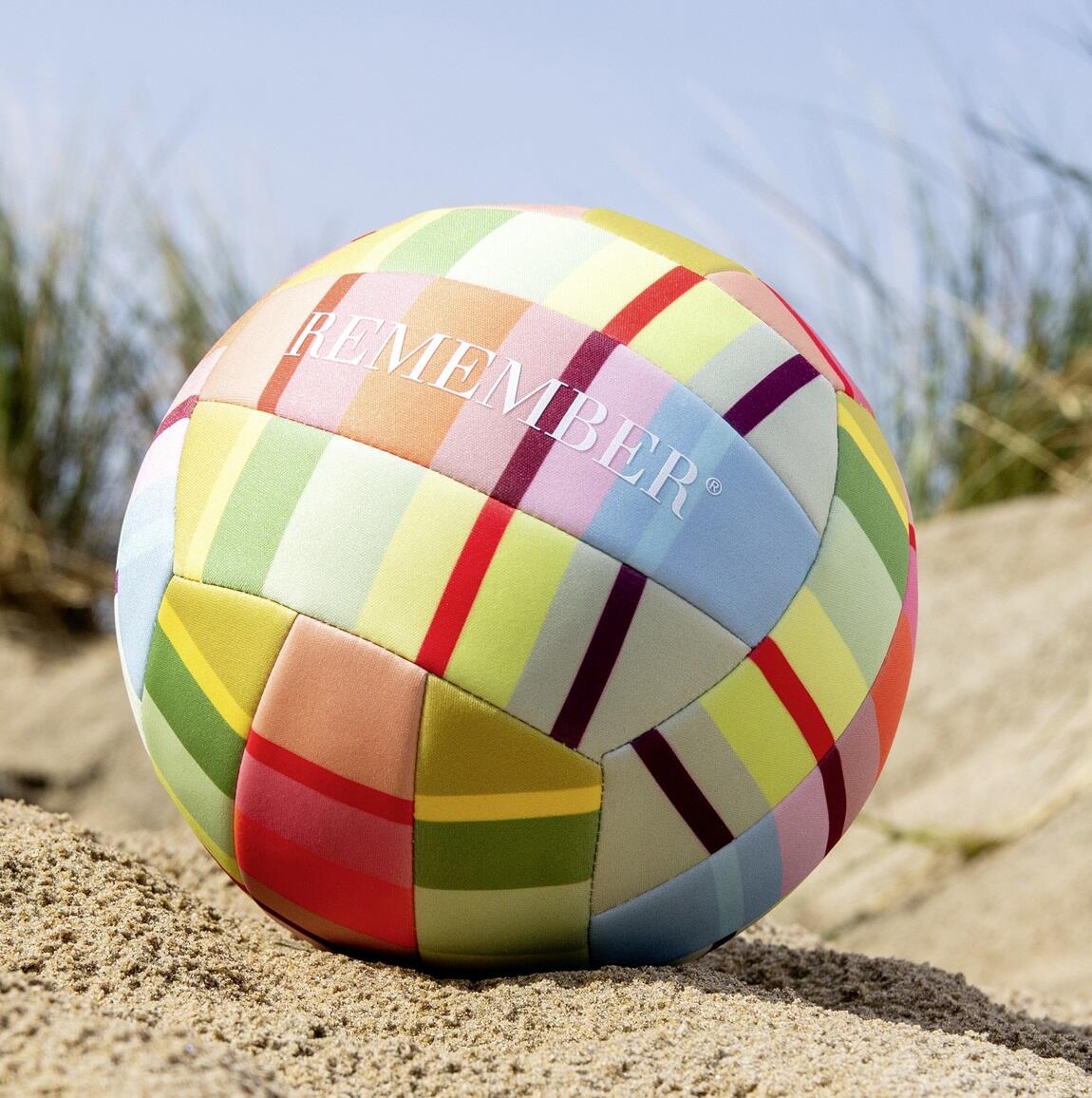 Remember - Ball / Neopren / bunt kariert Remember - Ball / Neopren / bunt kariert