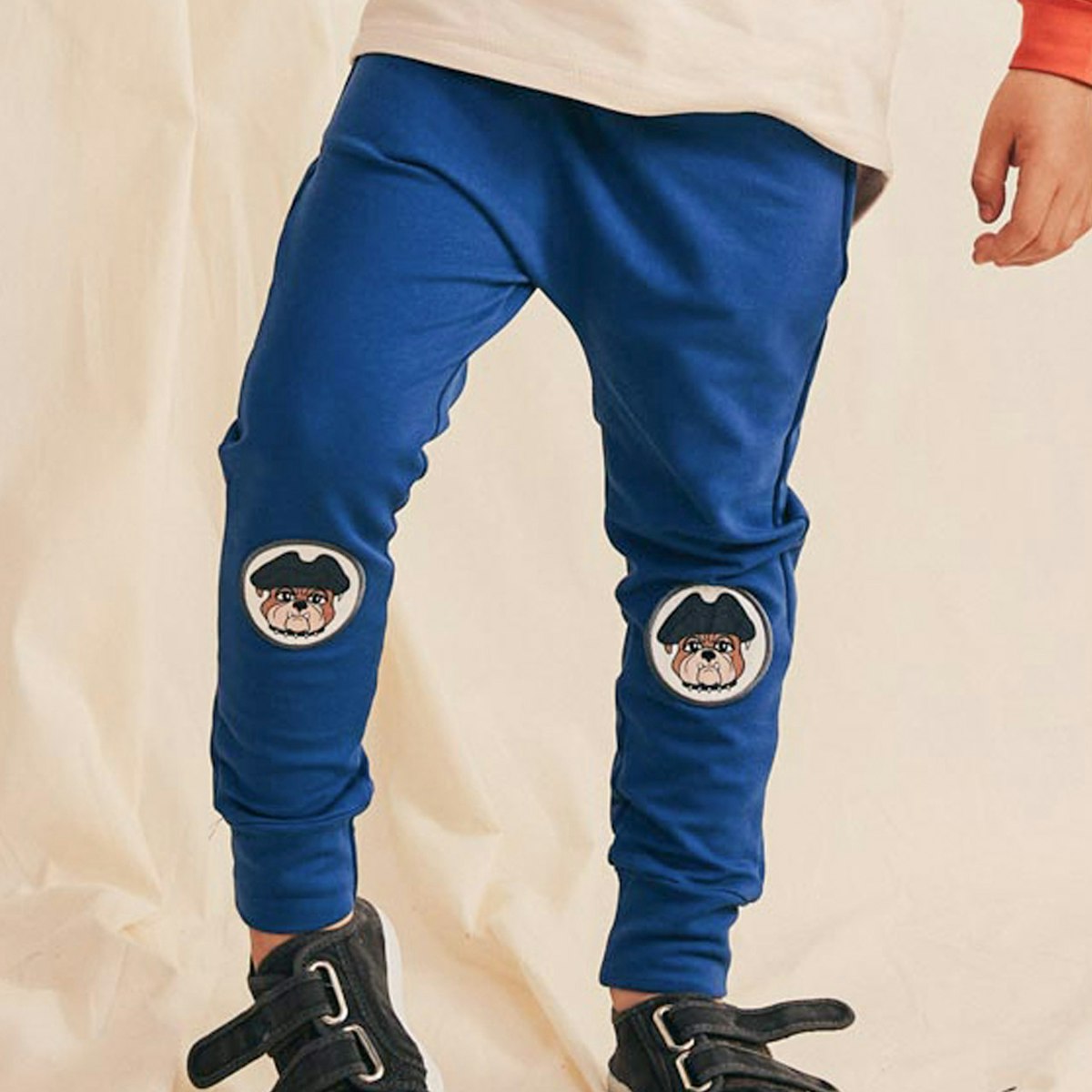 Robuste Jogginghose Hunde Aufnäher kobalt 86/92 Robuste Jogginghose Hunde Aufnäher kobalt 86/92