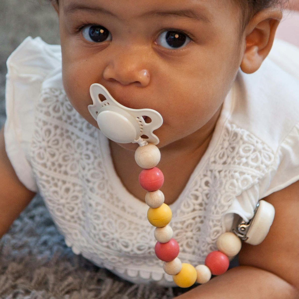 Schnullerkette Kautschuk- und Holzperlen rot Schnullerkette Kautschuk- und Holzperlen rot