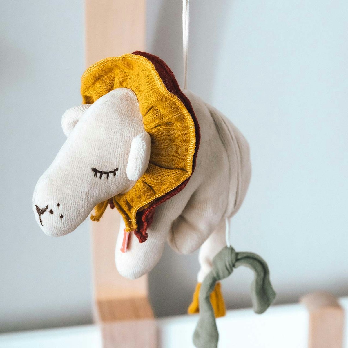 Spieluhr Löwenkopf – Brahms Guten Abend, gute Nacht Spieluhr Löwenkopf – Brahms Guten Abend, gute Nacht