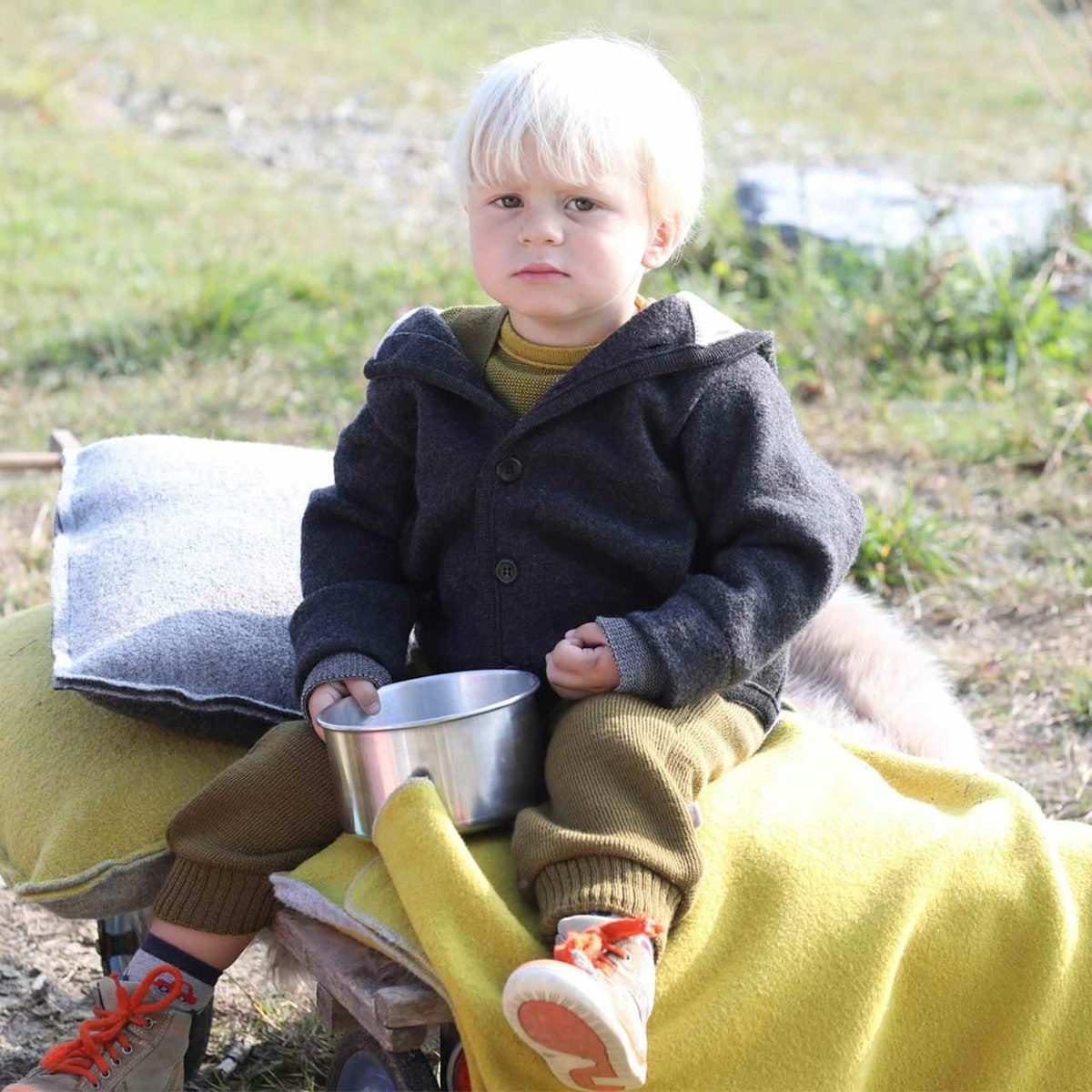 Walkjacke mit Knopfleiste in anthrazit 110/116 Walkjacke mit Knopfleiste in anthrazit 110/116