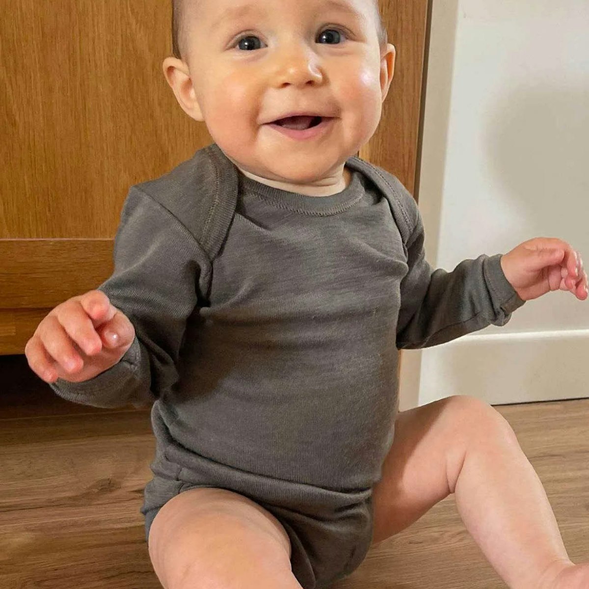 Wolle Seide Body anthrazit 74/80 Wolle Seide Body anthrazit 74/80