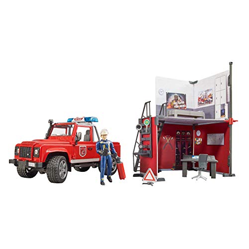 bruder 62701 - Bworld Feuerwehrstation mit Land Rover Devender, Feuerwehrmann, Light & Sound Modul - 1:16 Einsatzfahrzeug Feuerwehrauto Notruf Einsatzzentrale Rettungsfahrzeug Figur Spielzeug-Set von bruder