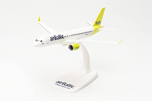 Herpa Modellflugzeug Airbus A220-300 AirBaltic Maßstab 1:200 - Snap-Fit, Modellbau Flugzeug, Flugzeugmodell für Sammler und Bastler, Miniatur Deko, Steckmodell mit Standfuß aus Kunststoff von herpa