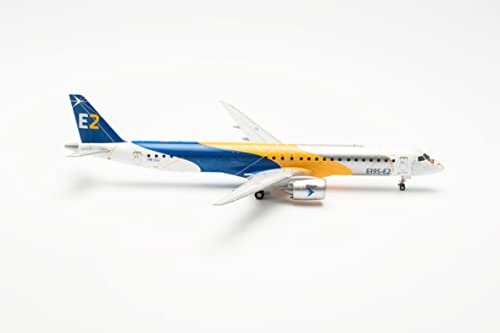 Herpa Modellflugzeug Embraer E195-E2 “Profit Hunter - Golden Eagle” Maßstab 1:200- Modellbau Flugzeug, Flugzeugmodell für Sammler, Miniatur Deko, Flieger ohne Standfuß aus Kunststoff von herpa