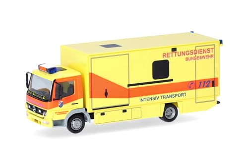 herpa 747097 Modell Mercedes-Benz Atego 2004 Koffer-LKW Bundeswehrkrankenhaus Koblenz Miniatur im Maßstab 1:87, Sammlerstück, Made in Germany, Kunststoff Miniaturmodell, Gelb von herpa