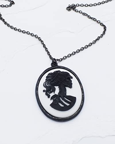 horror-shop Kunsthandwerk Gothic Kette Totenkopf Cameo von horror-shop