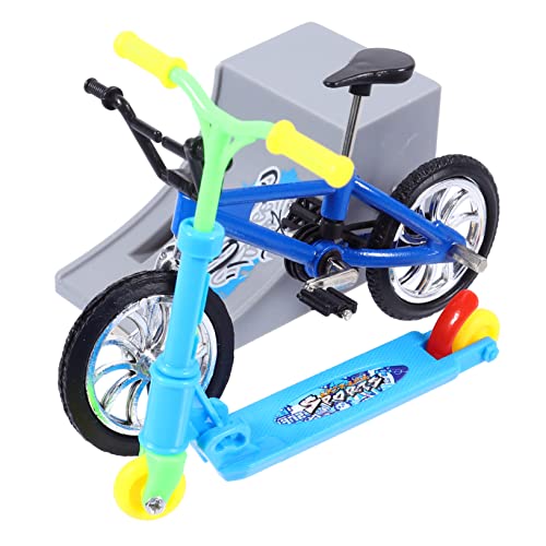 ibasenice Mini Finger Bike Und Skateboard Set Freizeit Und Lernspielzeug Für Ideales Tischspiel Für Fingerbike Und Skateboard Fans Inklusive Grauem Spielbereich Und Blauer von ibasenice