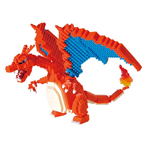 Bandai - Nanoblock - Pokémon Figur Charizard - Mini-Figur mit 860 Bausteinen - Konstruktionsspielzeug Mini-Bausteine Figur - Baukit Spielzeug für Kinder ab 12 Jahren - Jugendliche Erwachsene - NBPM80 von Kawada