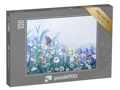 puzzleYOU: Puzzle 100 Teile „Wildblumenwiese mit Schmetterling am nebligen Morgen“ – aus der Puzzle-Kollektion Flora, Blumen, Pflanzen, Blumen & Pflanzen von puzzleYOU