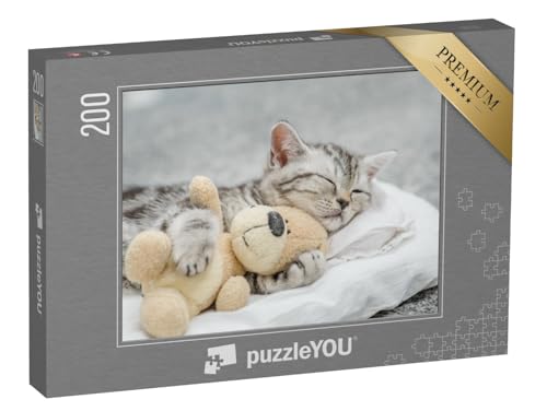 puzzleYOU: Puzzle 200 Teile „Niedliches Kätzchen schmust mit einem Teddy“ – aus der Puzzle-Kollektion Tiere, Amerika, Katzen-Puzzles von puzzleYOU