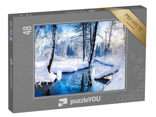 puzzleYOU: Puzzle 48 Teile „Bezaubernde Flusslandschaft im Winterwald“ – aus der Puzzle-Kollektion Schnee, Winter, Himmel & Jahreszeiten von puzzleYOU