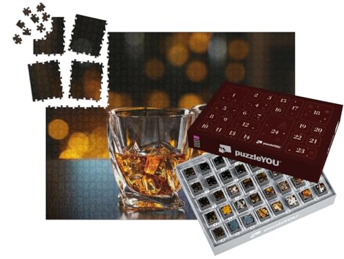 puzzleYOU: Puzzle-Adventskalender | „Gläser mit Whiskey auf einem Tisch, Bar-Hintergrund“ – aus der Puzzle-Kollektion Whisky von puzzleYOU