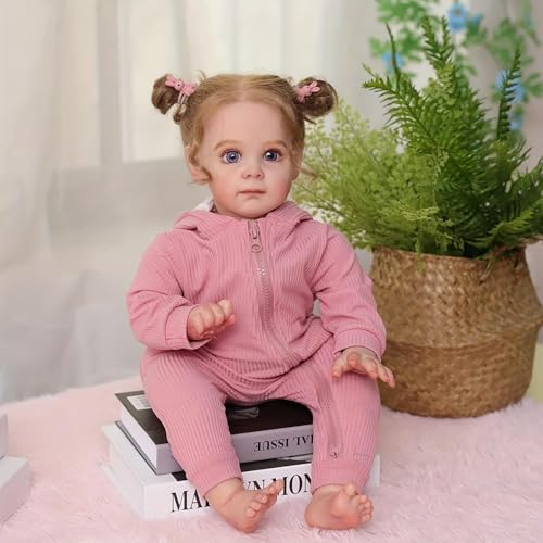 truly soft Realistische Baby-Puppe in rosa Strickoverall mit Zöpfchen von truly soft